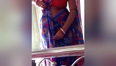 Sari dress change show for bhabi (18+) and big tits (25+)