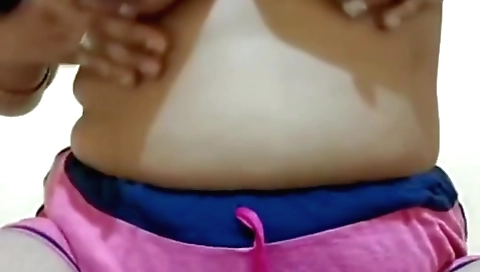 Indian blonde shows off her body at home on the web camera