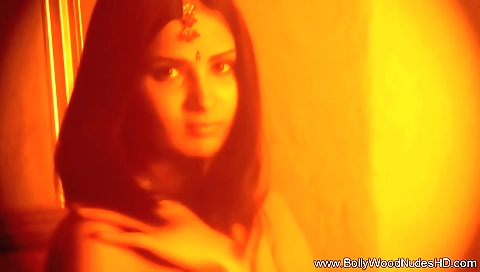 Long and thin brunette with a sexy body and a beautiful face