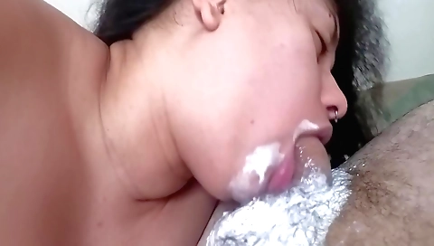 Indian girlfriend gets facial after deepthroat sex