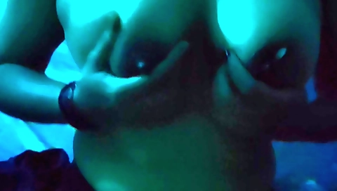 Hot girl showing her beauty in her outfit in the hd video