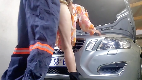 Amateur indian porn video with a nice looking pornstar