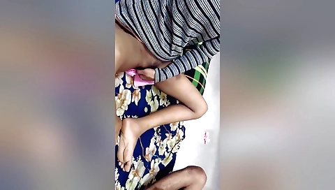 Amateur hairy girl has fun while rubbing her wet holes