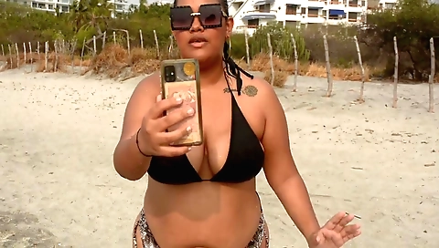 Indian teen with big ass gets her pussy fucked outdoors