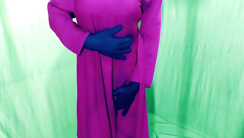 Desi girl gets a good blowjob and a cumshot in this video