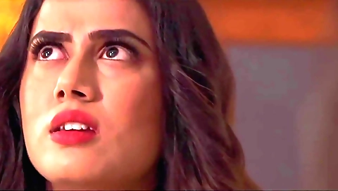 Brunette raves in a hot bedroom and she makes out with her man