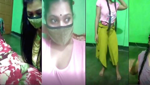 Sexy indian girl takes off her sexy outfit in solo video