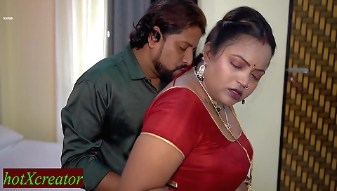 Indian boss with a sexy body gets naughty on the couch