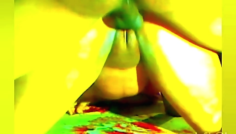 Chubby amateur chick showing her big ass on webcam