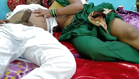 Desi -called His On The Pretext Of Bringing Tea And Fucked Ashu