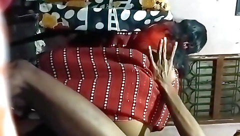 Indian brunette with a pair of wet cunts fucked on the web cam