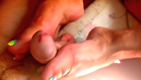 Foot fetish masturbation of a stepmom and her foot fetishist