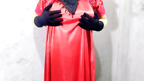 Stunning sexy girl cums in her mouth and takes a dick