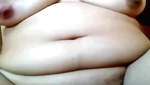 Indian chick with a beautiful body sticks her pussy in cock