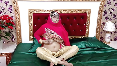 Sexy brunette mature bride in wedding dress fucks with dildo