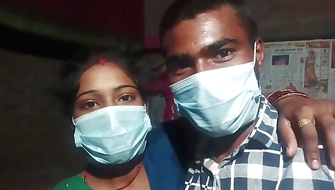 Indian bhabhi plays with fingers and gets her boobs filled