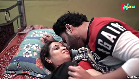 Big tit red-haired milf with thick thighs 18+ and old 18+