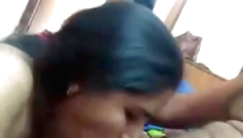 Indian mature woman shows her mature body on webcam