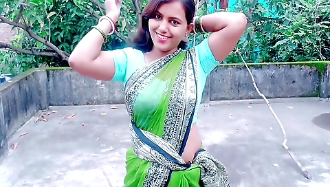 Amateur solo video showing a hot brunette with a big ass