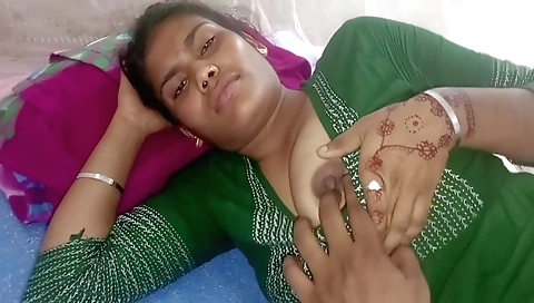 Indian hottie in a homemade pov video with her husband