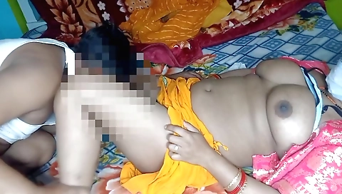 Amateur indian girl fucked in the bedroom with a cock