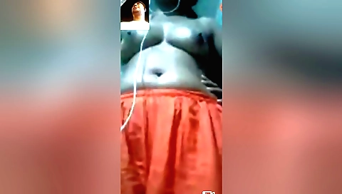 amateur porn video show - girl with tits on web cam