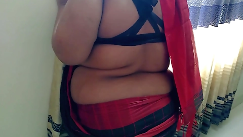 Indian hottie with big boobs and a hairy pussy gets fucked