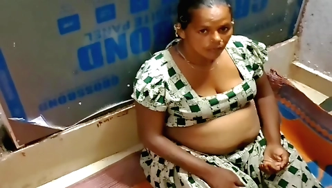 Indian amateur video with a sexy chick sucking and fingering