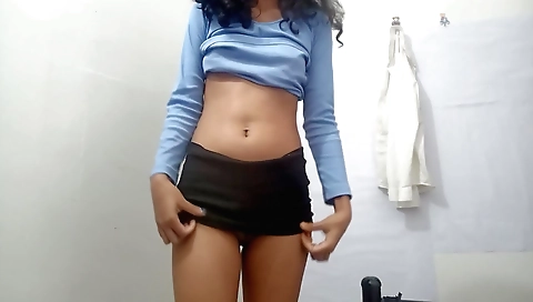 Indian girl has her boobs highlighted during solo porn