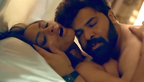 A sexy brunette babe with a sexy face and body is doing a great job