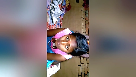 Indian brunette hottie has a huge ass and big tits 3d