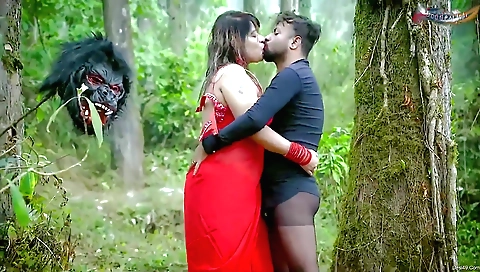 Big-benedict cougar with a nice body 1980s amateur porn