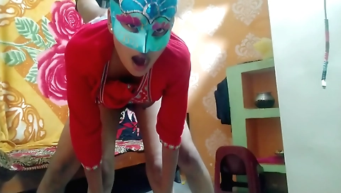 This hot brunette has a hot and passionate homemade vid