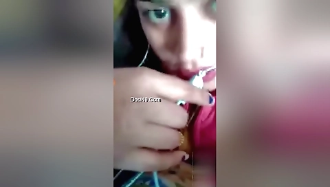 Indian amateur brunette show her juicy pussy to me