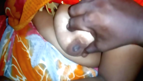 Indian girl fucks in a video show with a tight pussy