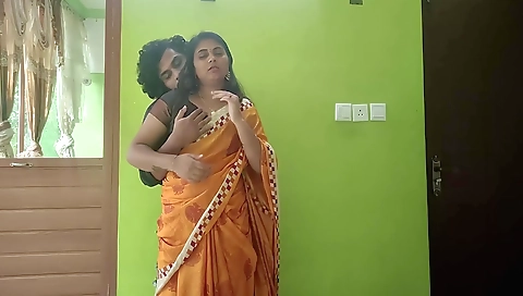 Indian amateur with a nice face gets her mouth nailed