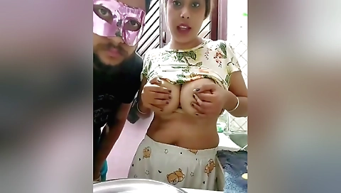 Today Exclusive -sexy Bhabhi Shows Her Boobs And Give Blowjob