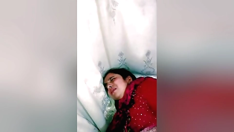 Chubby indian brunette cumming in the missionary position