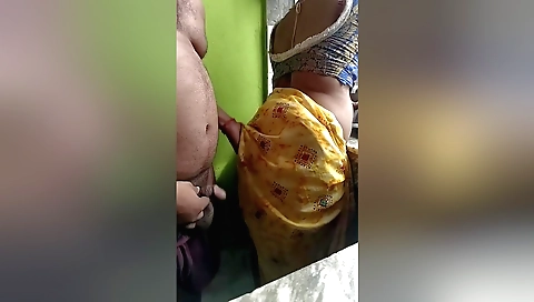 Indian girl with a large boobies gets fucked by a big rod