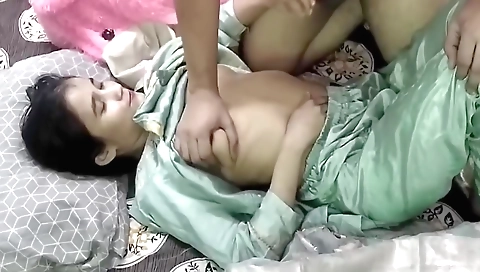 Amateur brunette stepsis in hd video showing off her body