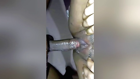 Hot boudi milf takes the dick in her pussy in an amateur scene