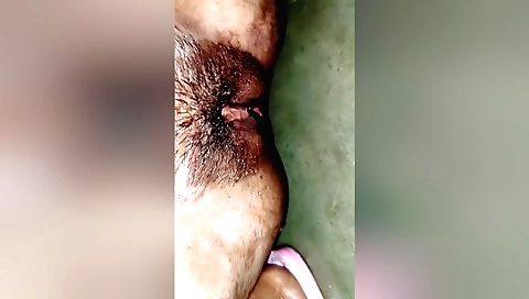 Hot amateur naked girl wants to show off with her hairy pussy